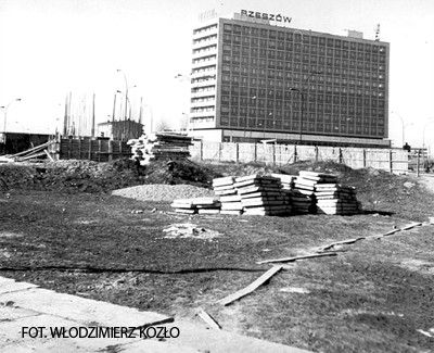 Budowa Pomnika Czynu Rewolucyjnego